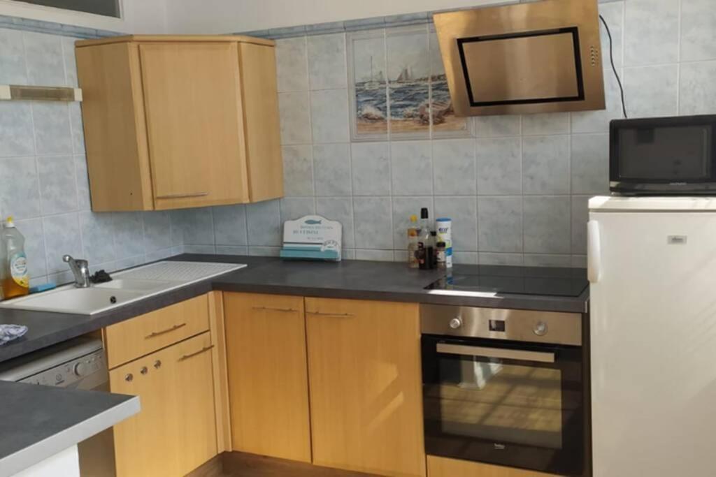 Plonéour-Lanvern 12 Rdc Appartement 2 Chambres Jardin Terrasse מראה חיצוני תמונה